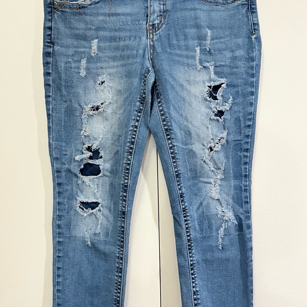Distressed Blue Jeans - Picture 3 of 6